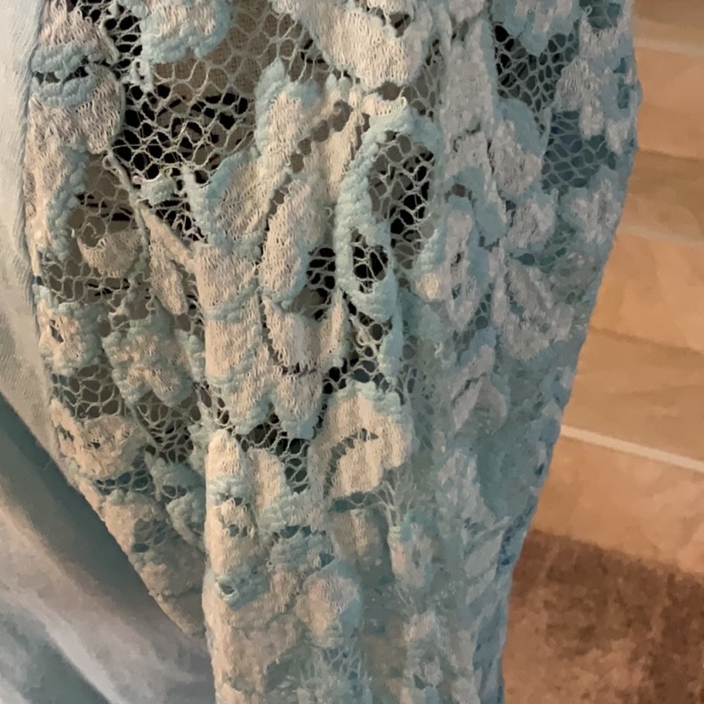 Hollister Elegant Lace Top in Light Blue size Large - Picture 4 of 6